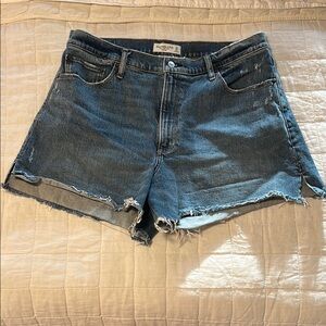Abercrombie & Fitch Curve Love Mom Shorts